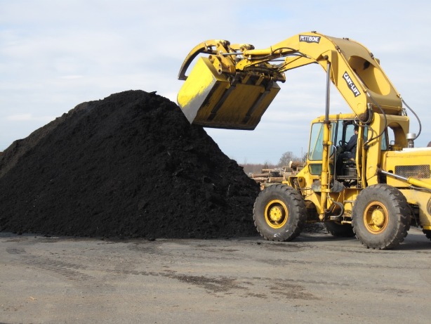 Preparing To Load Black Dyed Mulch